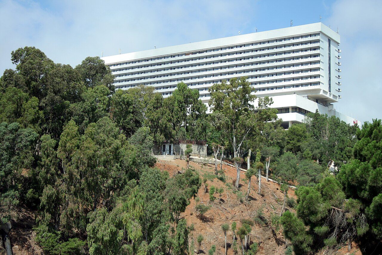 El Aurassi Hotel