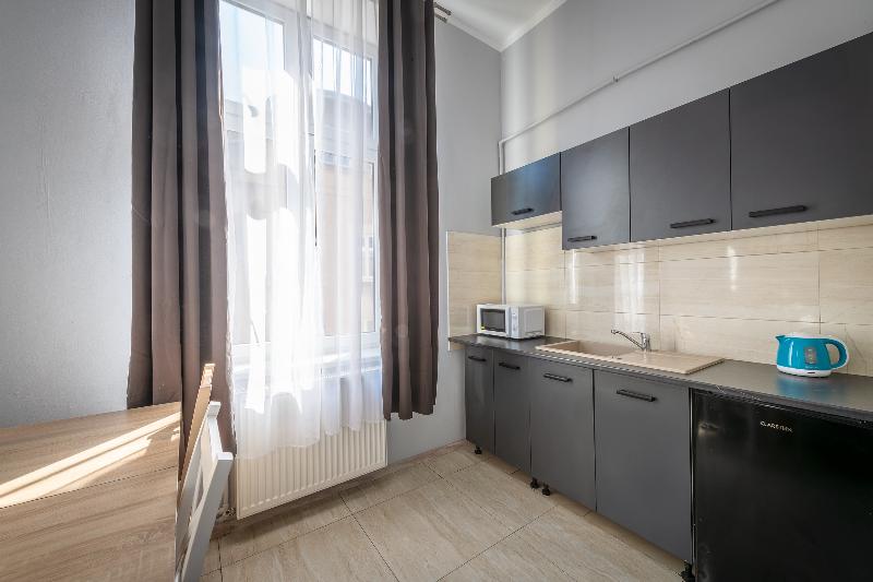 Queen Apartments
