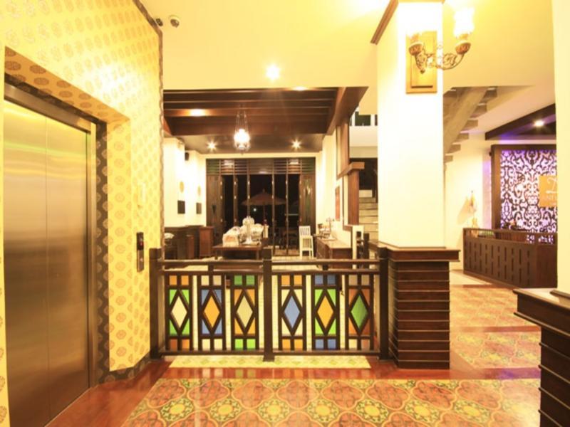 Dee Andaman Hotel Pool Bar