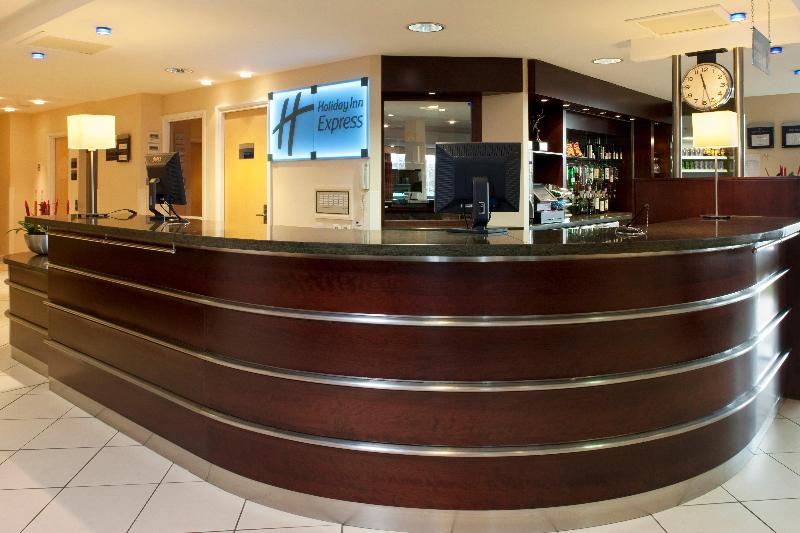 Holiday Inn Express Dunfermline