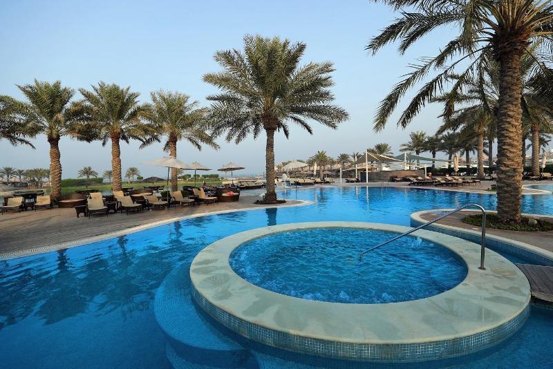 Al Bander Hotel & Resort