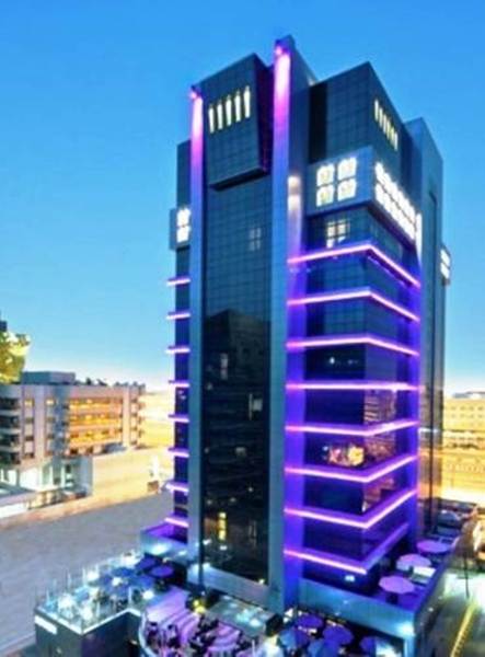 The Leela Hotel