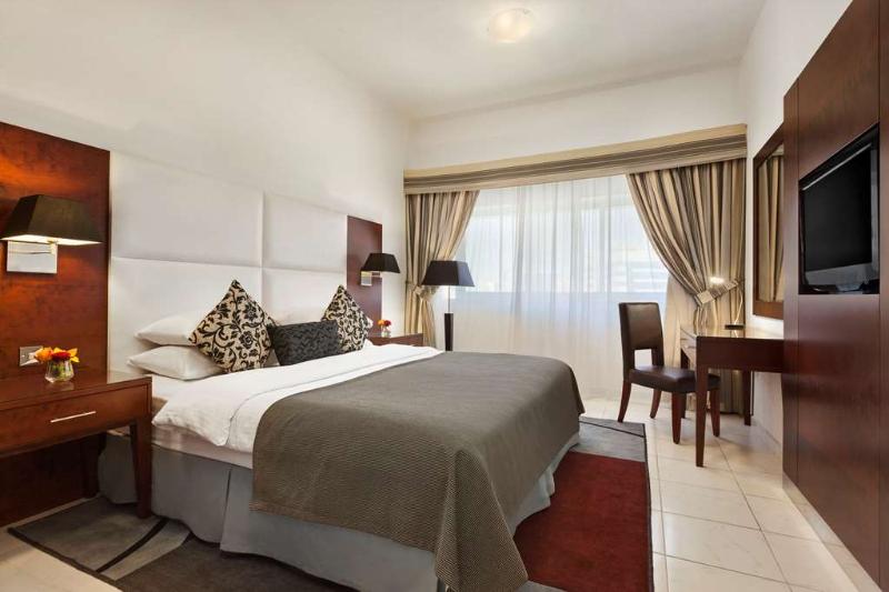 Golden Sands Hotel & Residences