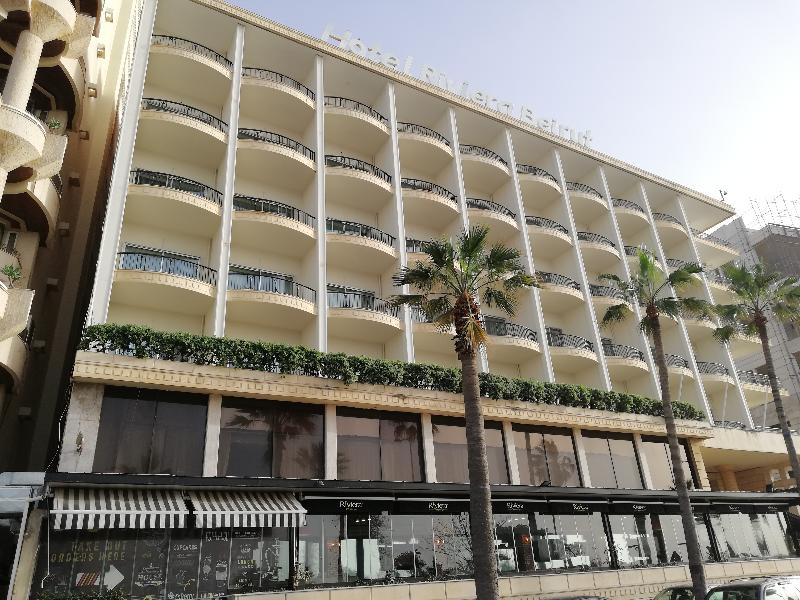 Riviera hotel