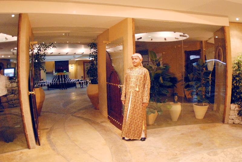 Al Liwan Suites