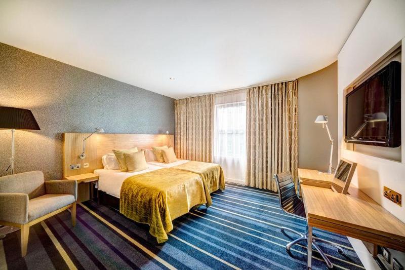 Apex City Hotel