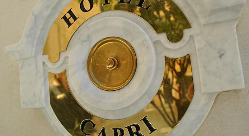 Carlton Capri