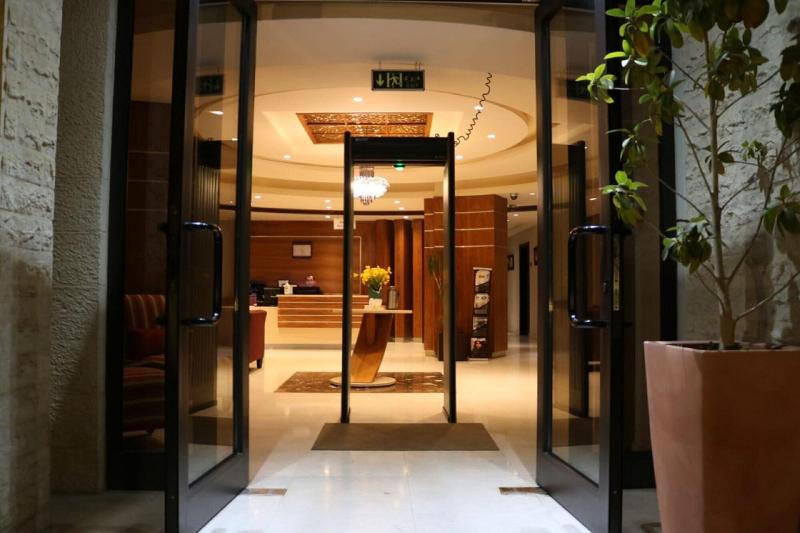 Celino Hotel