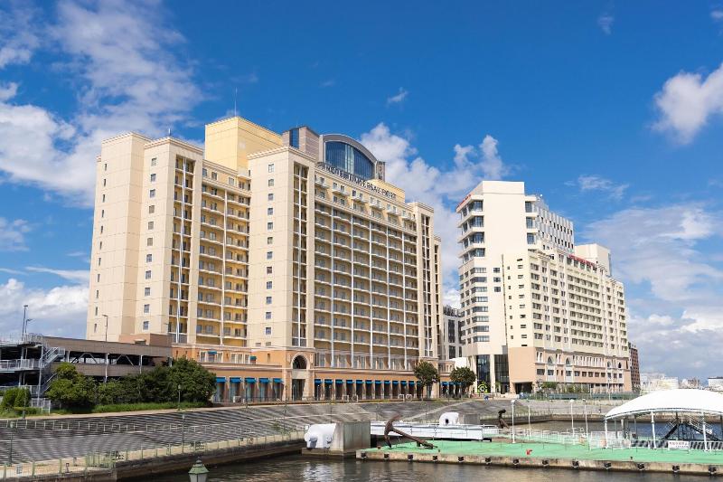 Universal Port