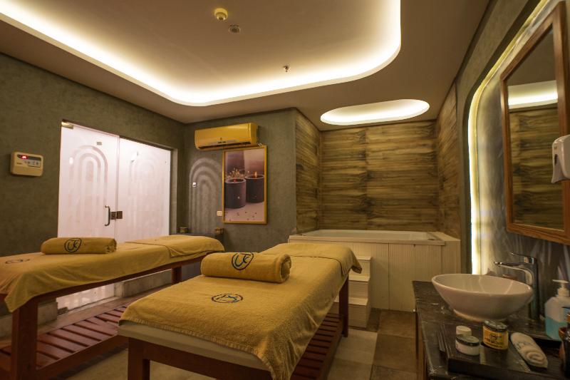 Amwaj Beach Club Resort