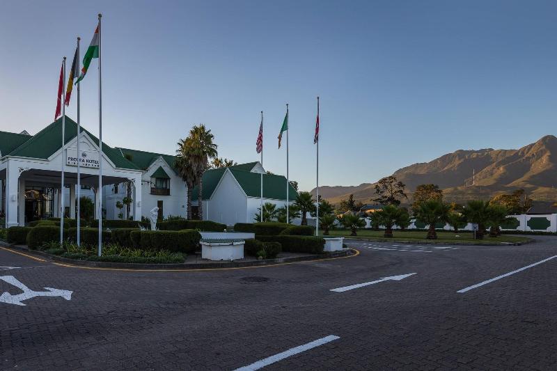 Protea Hotel George King George