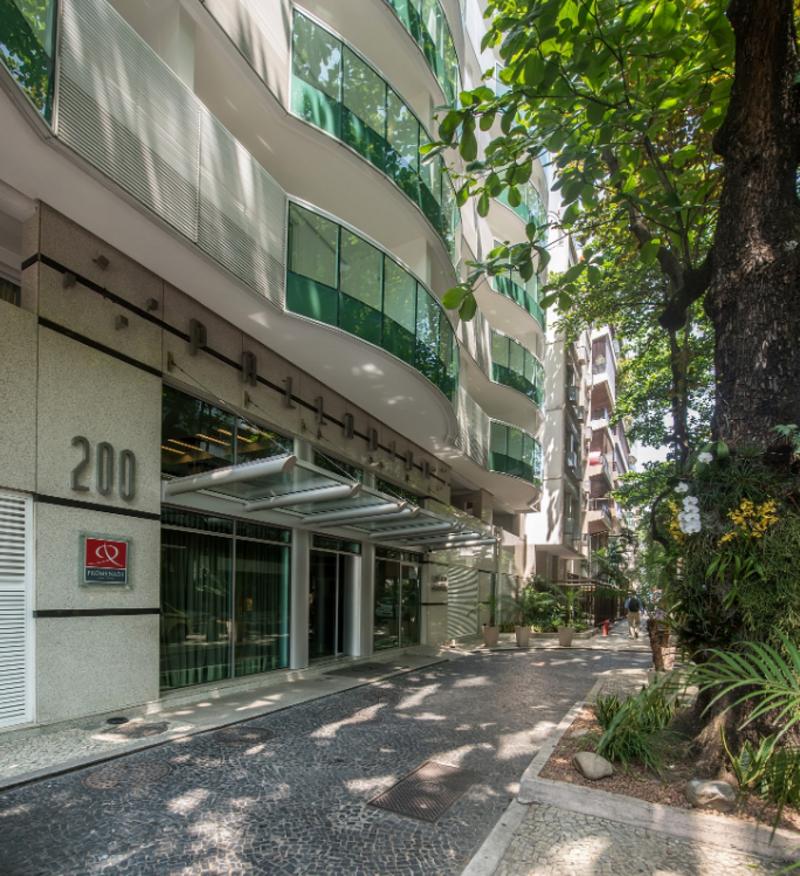 Promenade Palladium Hotel