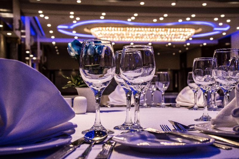 The Diplomat Radisson Blu Hotel, Residence & Spa