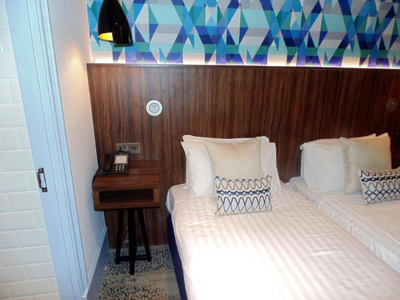 Cairn Hotel