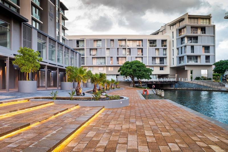 Aha Harbour Bridge Hotel And Suites