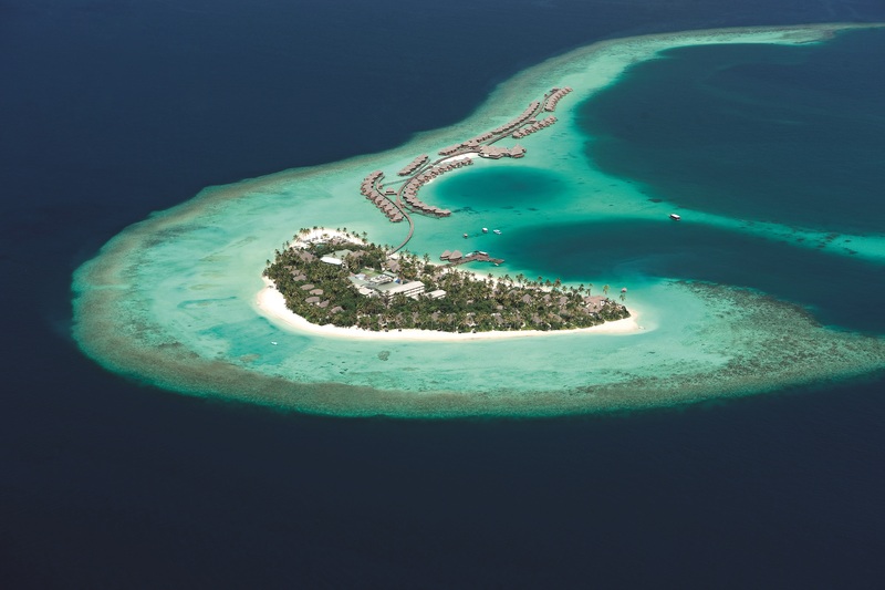 Constance Halaveli Resort