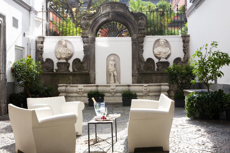 Piazza Bellini