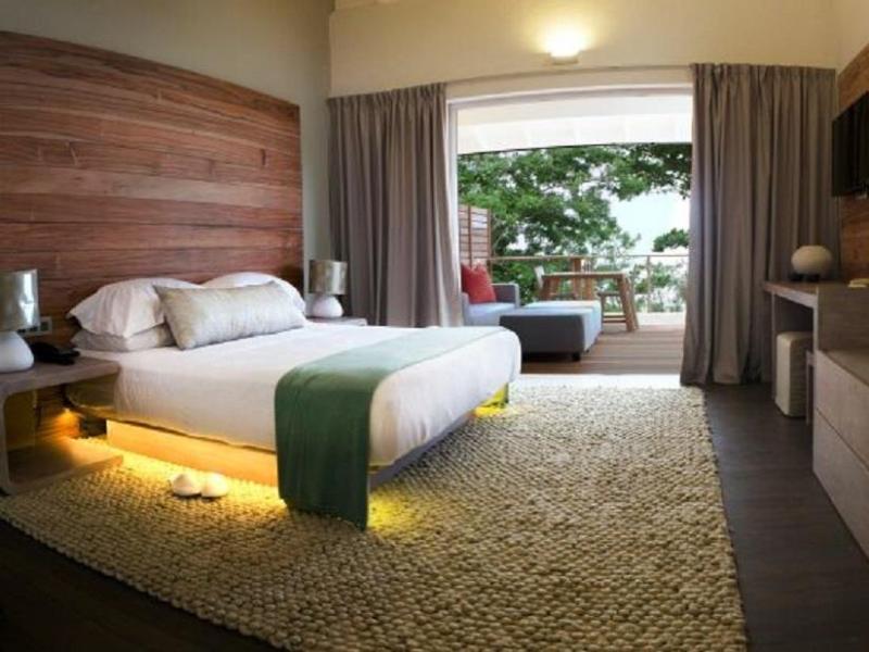 Carana Beach Hotel